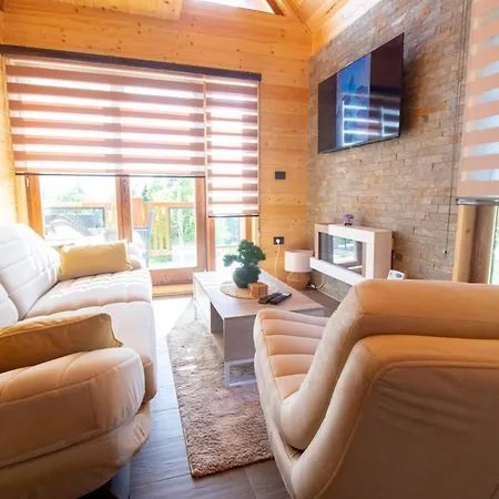 Tara Vista Cabin *
